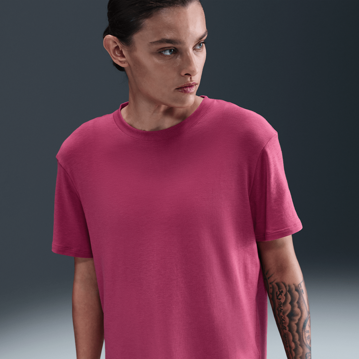 Nike One Relaxed Nike One Relaxed Dri-FIT kortermet overdel til dame