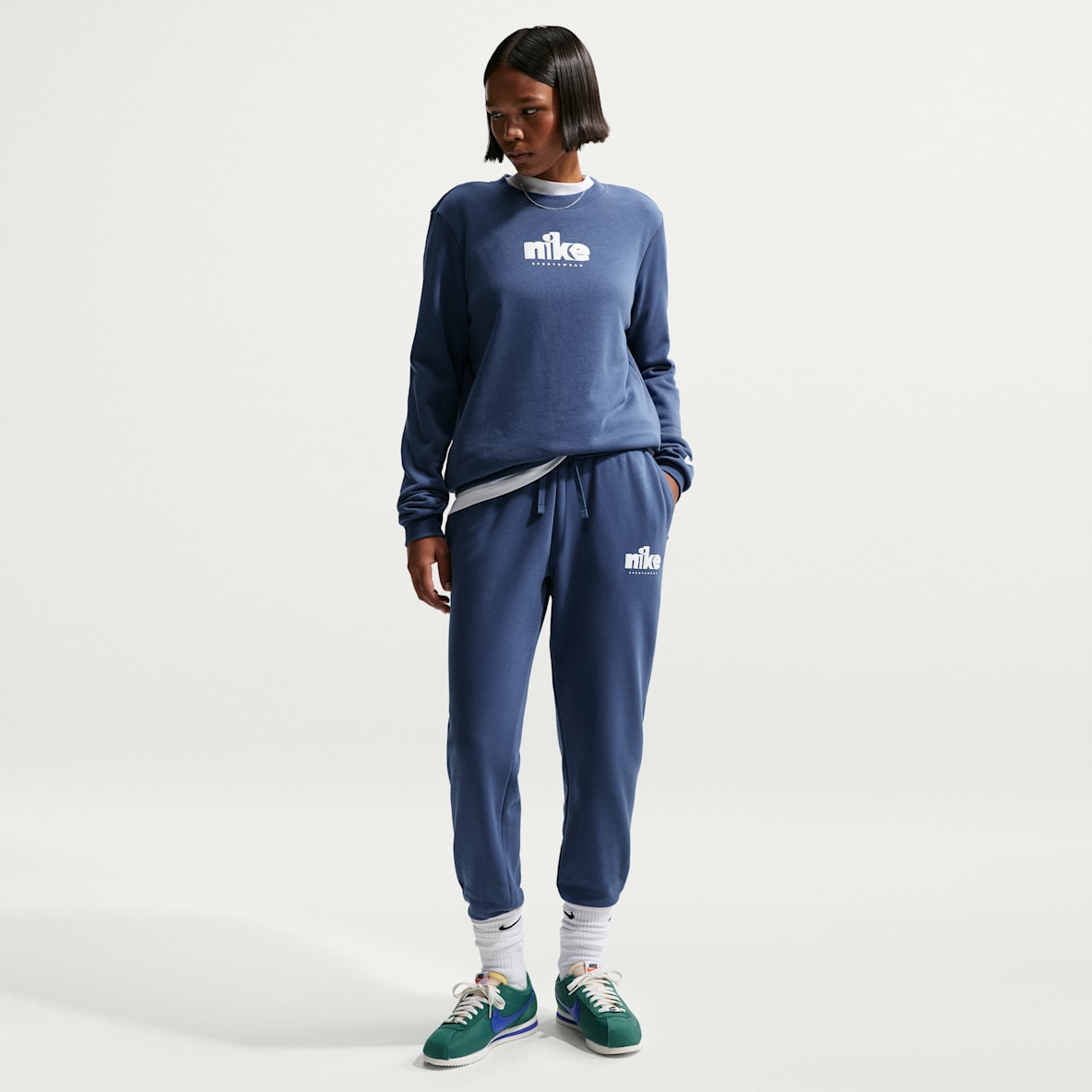 Nike Sportswear Club Fleece Grafikli Normal Belli Kadın Eşofman Altı