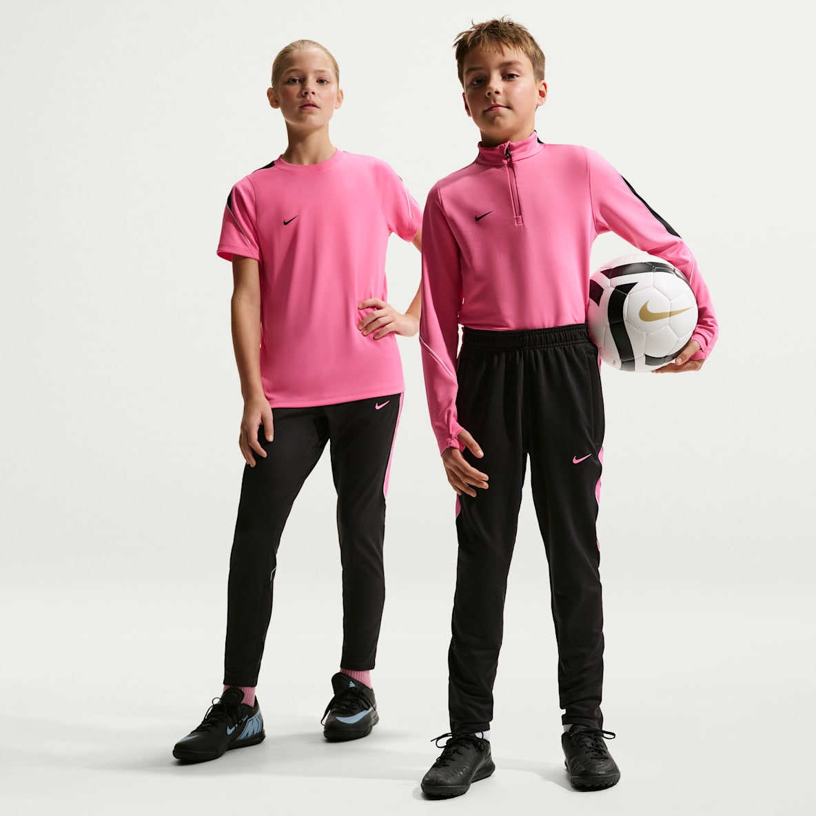 Nike Strike Older Kids' Dri-FIT Football Pants