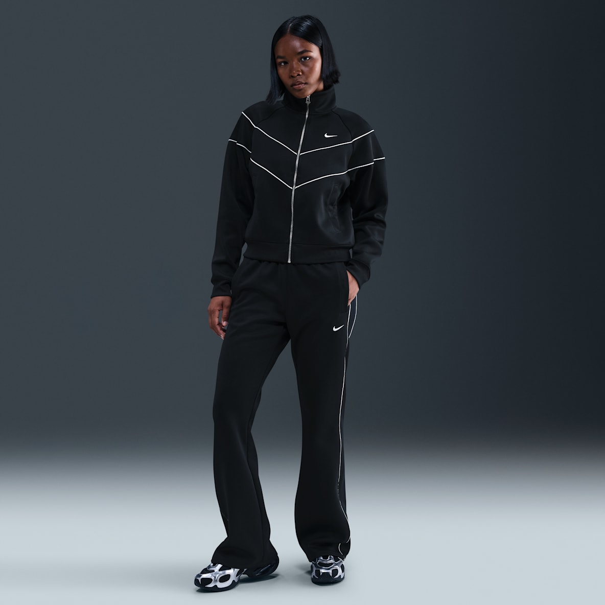 Windrunner Nike Sportswear Windrunner Nike Sportswear Pantaloni slim fit a vita media in maglia – Donna