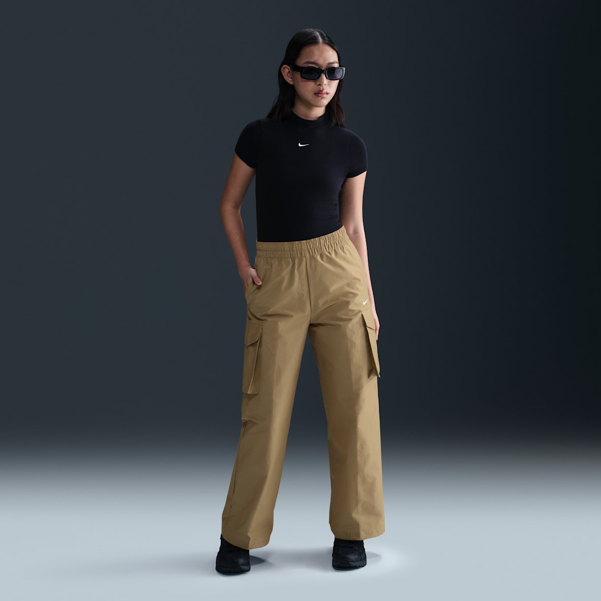 Nike Sportswear Everything Wovens Nike Sportswear Everything Wovens Women's Mid-Rise Cargo Trousers