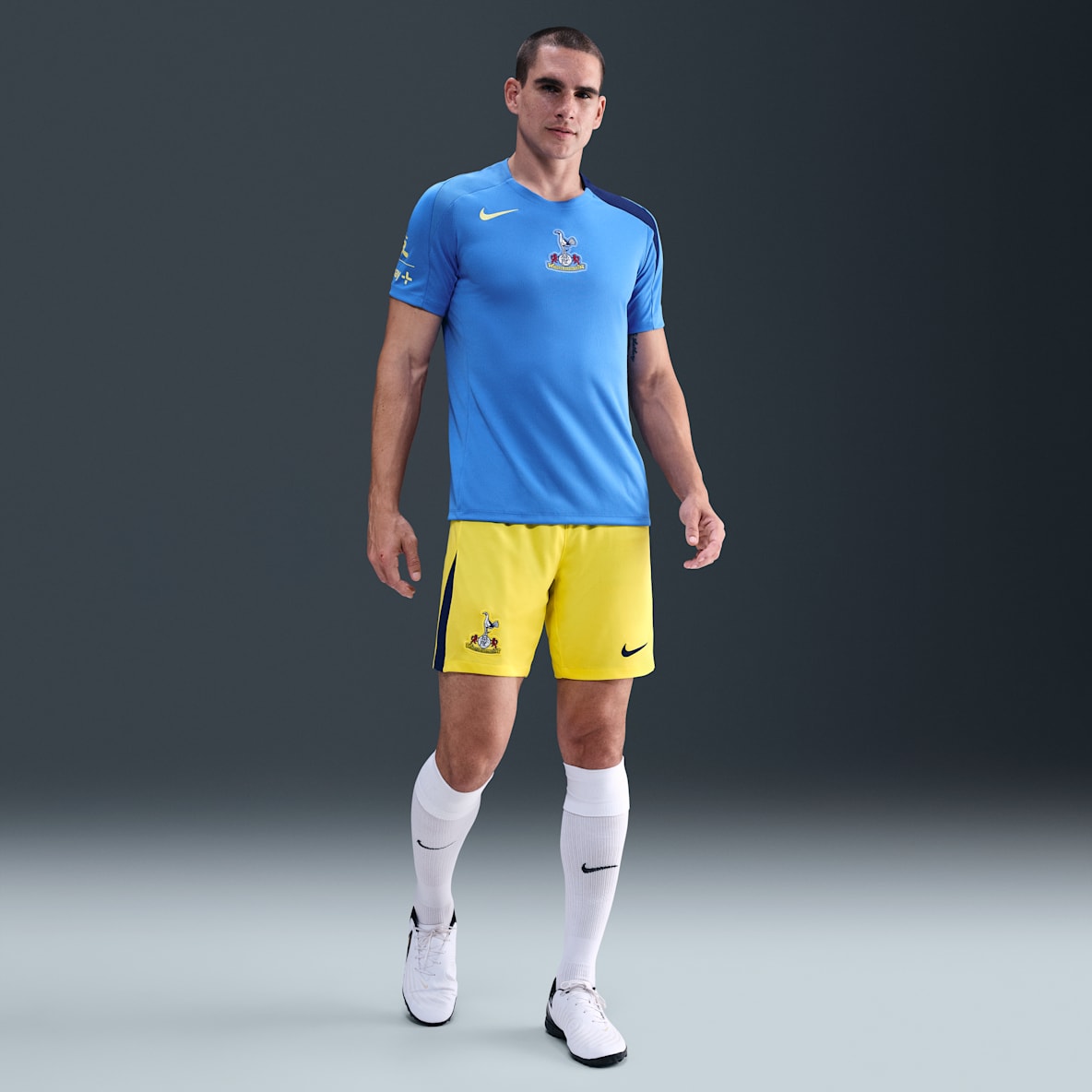 Tercera equipación Stadium Tottenham Hotspur 2025/26 Tercera equipación Stadium Tottenham Hotspur 2025/26 Pantalón corto de fútbol Replica Nike Dri-FIT Total 90 - Hombre
