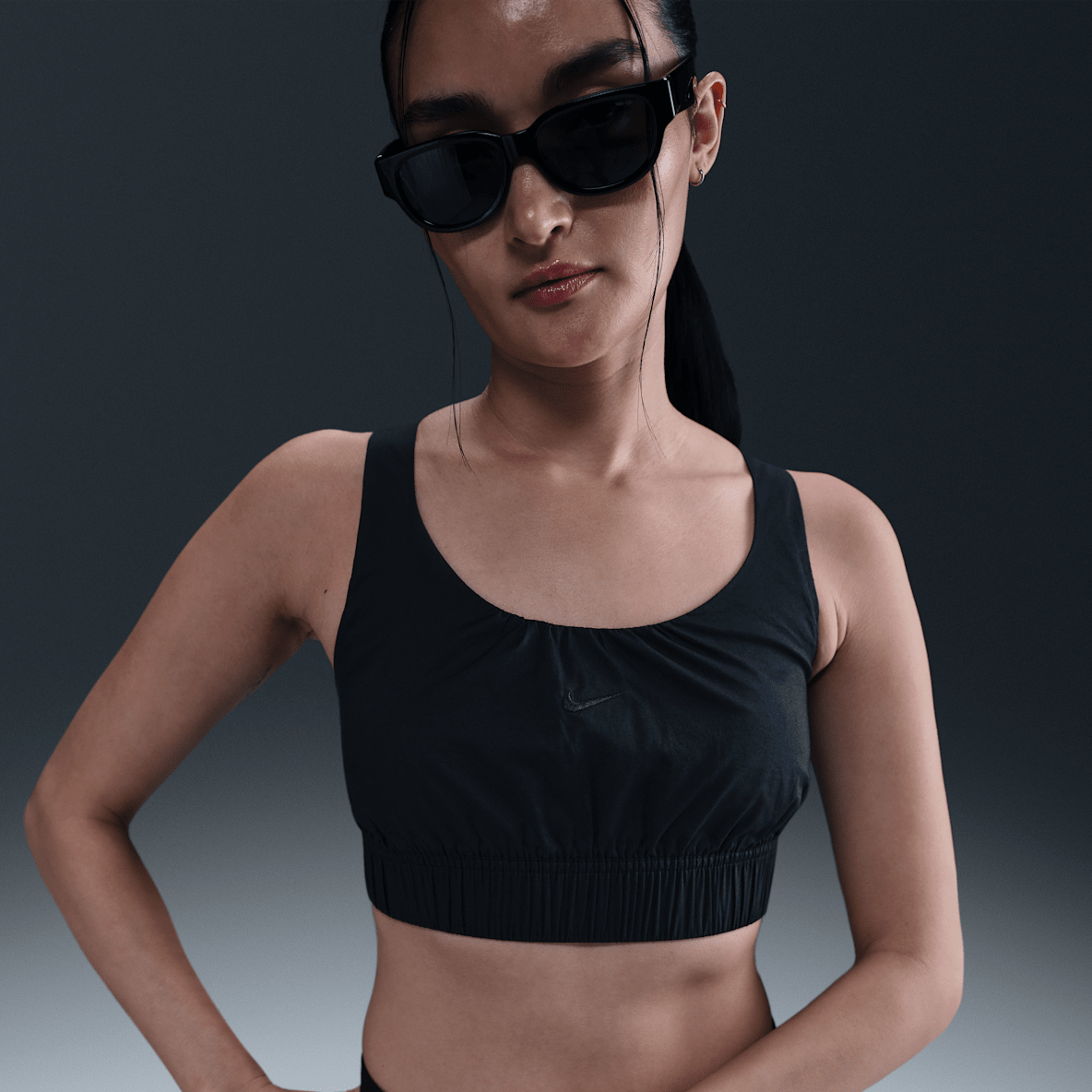 Nike Sportswear Chill Poplin Women's Slim Cropped Tank Top
