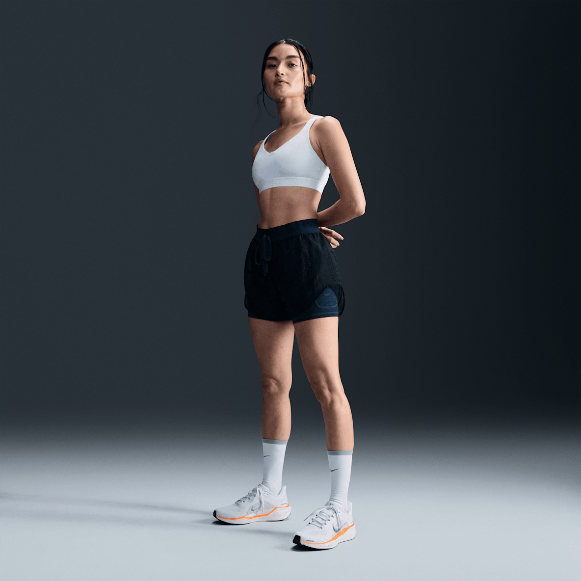 ナイキ ランニング ディビジョン ナイキ ランニング ディビジョン ウィメンズ Dri-FIT ミッドライズ 8cm 2イン1 ランニングショートパンツ