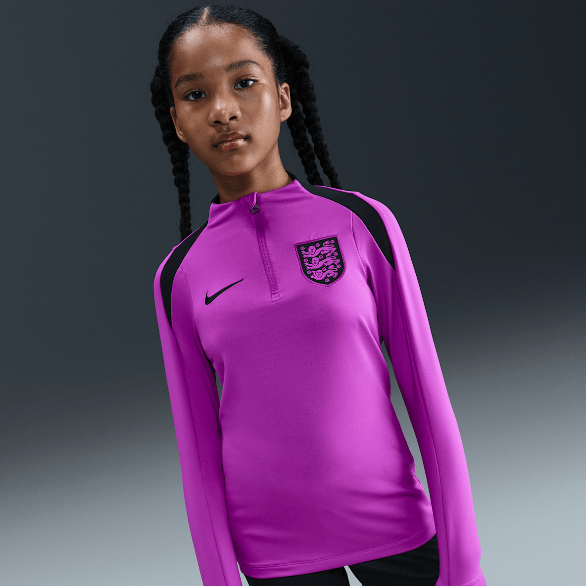 Anglie Strike Anglie Strike Fotbalové tréninkové tričko Nike Dri-FIT pro větší děti