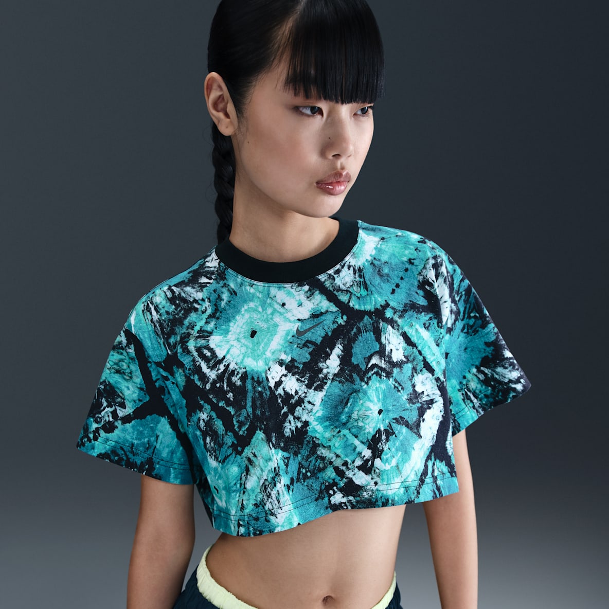 Nike x NorBlack NorWhite Nike x NorBlack NorWhite Playera con gráfico oversized cropped para mujer