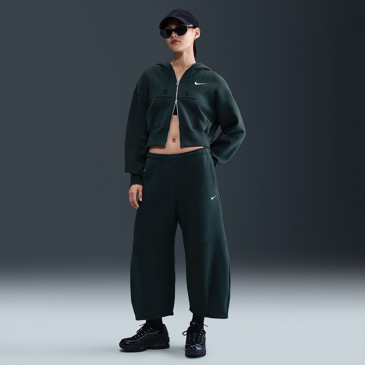 나이키 스포츠웨어 피닉스 플리스 나이키 스포츠웨어 피닉스 플리스 여성 루즈 핏 미드라이즈 배럴 팬츠