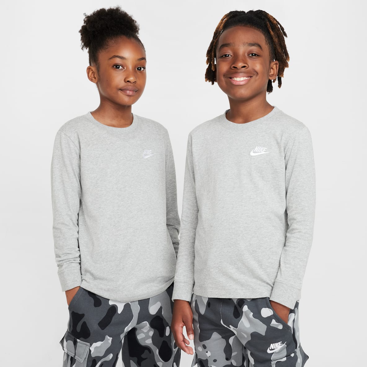 Nike Sportswear Nike Sportswear Older Kids' Long-Sleeve T-Shirt
