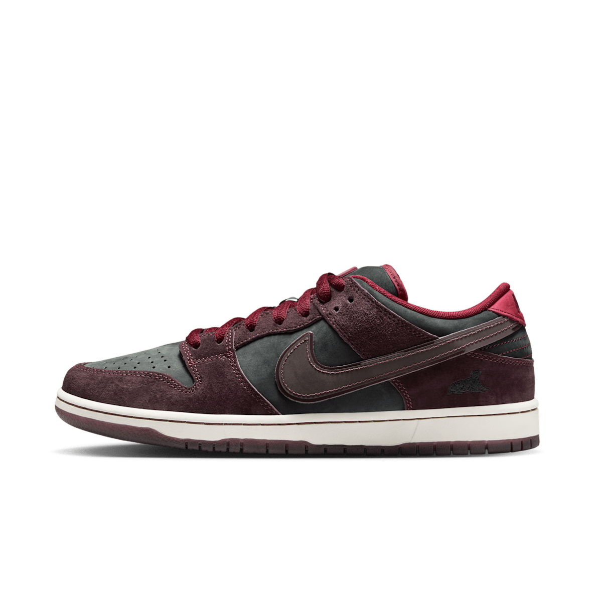 Nike SB Dunk Low Pro Nike SB Dunk Low Pro Skate Shoes