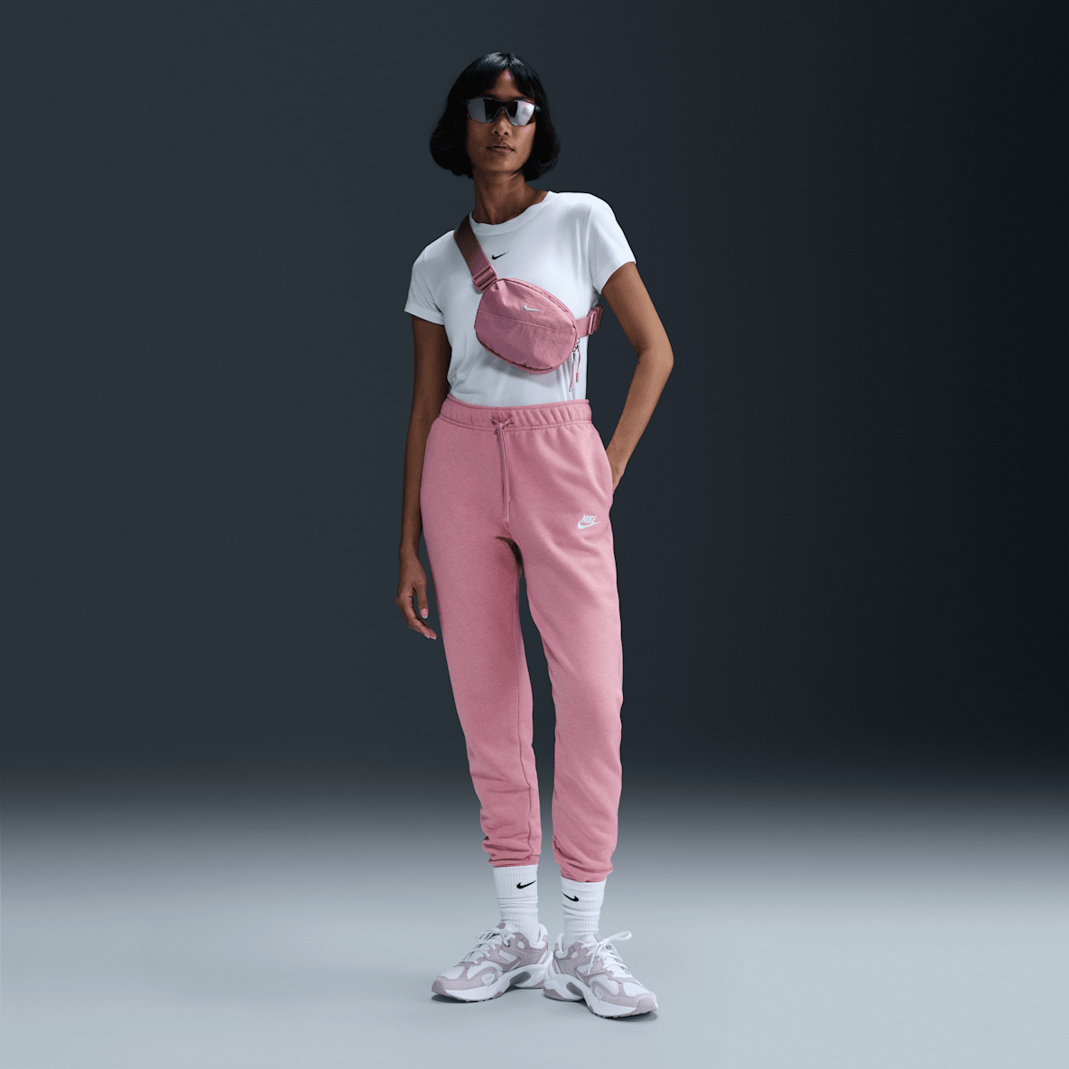 Nike Sportswear Club Fleece Nike Sportswear Club Fleece Women's Mid-Rise Joggers