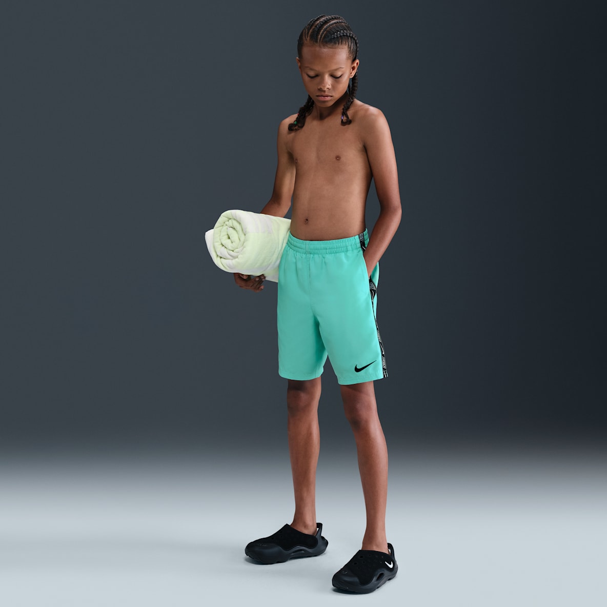 Nike Swim Logo Tape Lap Nike Swim Logo Tape Lap Shorts de vóleibol de 18 cm para niño