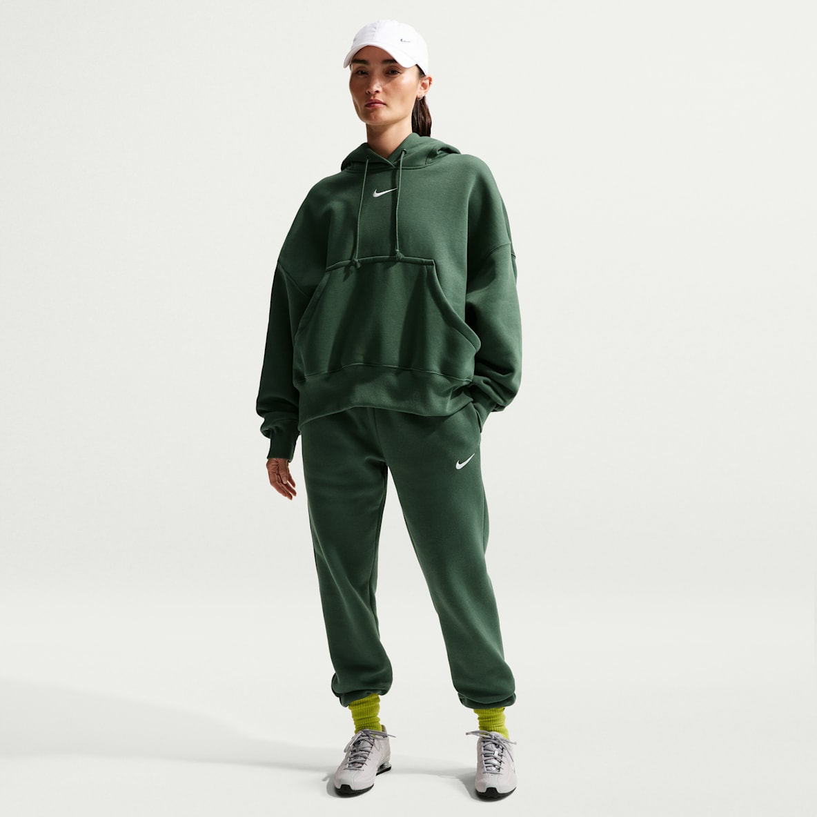 Nike Sportswear Phoenix Fleece Nike Sportswear Phoenix Fleece Women's Mid-Rise Tracksuit Bottoms