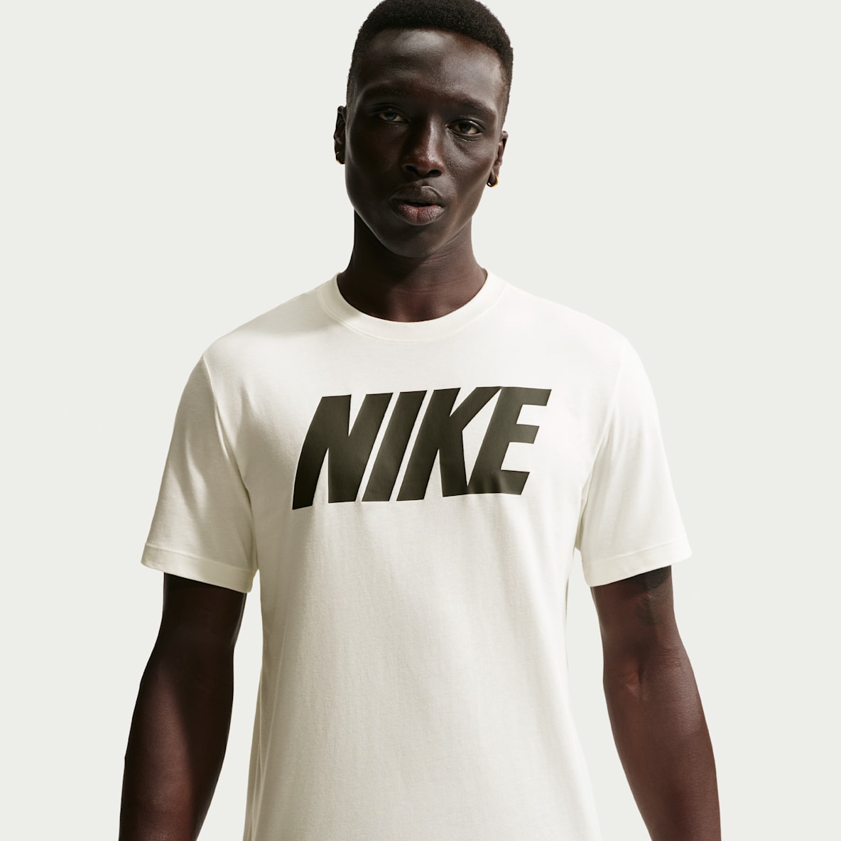 ナイキ スポーツウェア メンズ Tシャツ