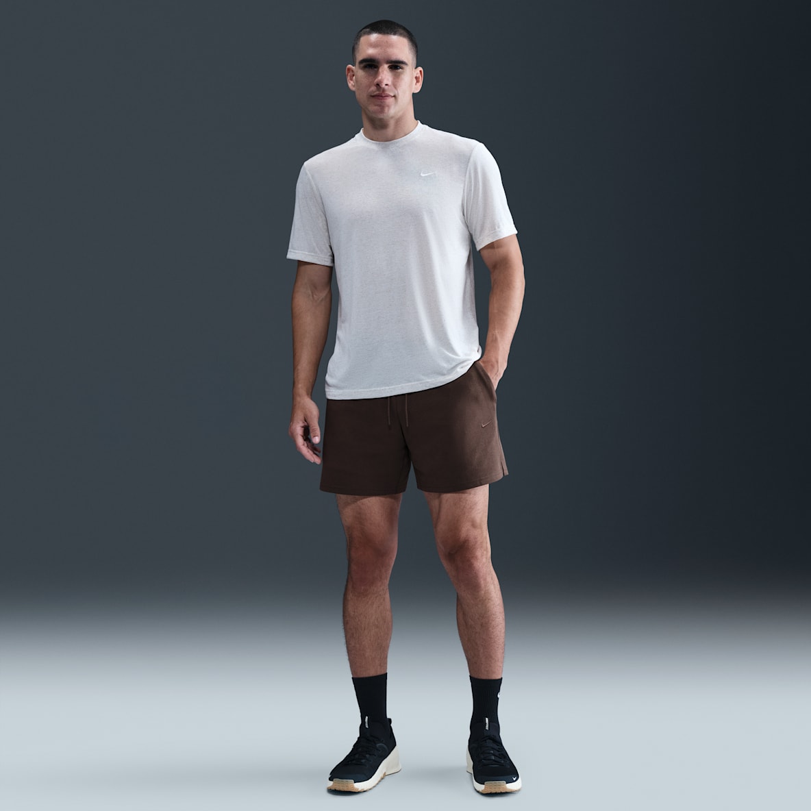 Nike Primary Fleece Nike Primary Fleece Shorts de alto rendimiento Dri-FIT de 18 cm sin forro con protección UV para hombre