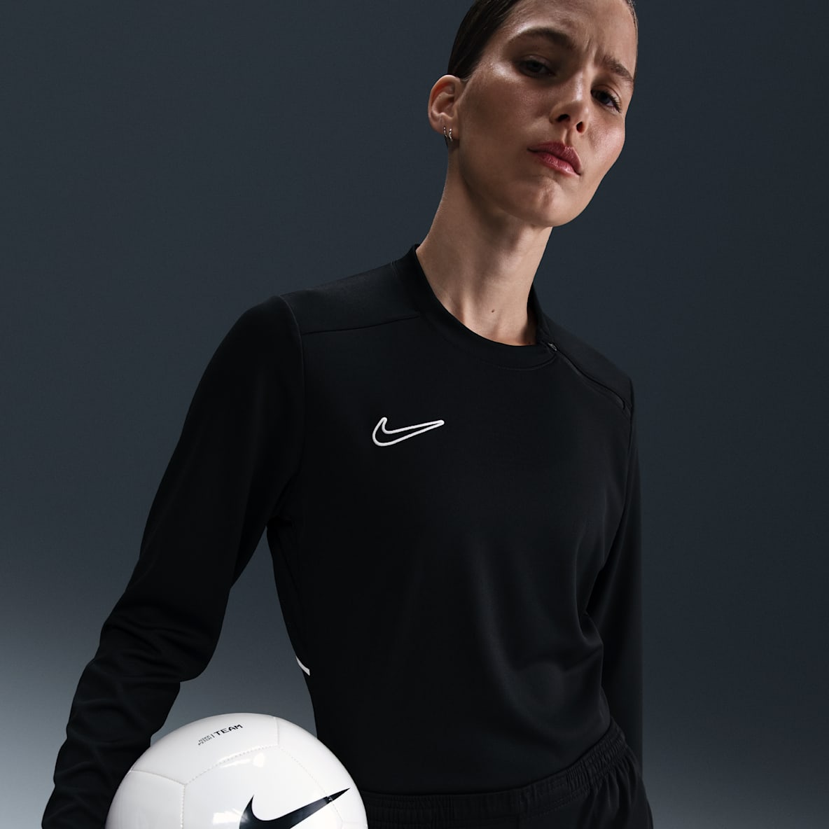 Nike Academy Nike Academy Women's Dri-FIT Crew-Neck Long-Sleeve Football Top
