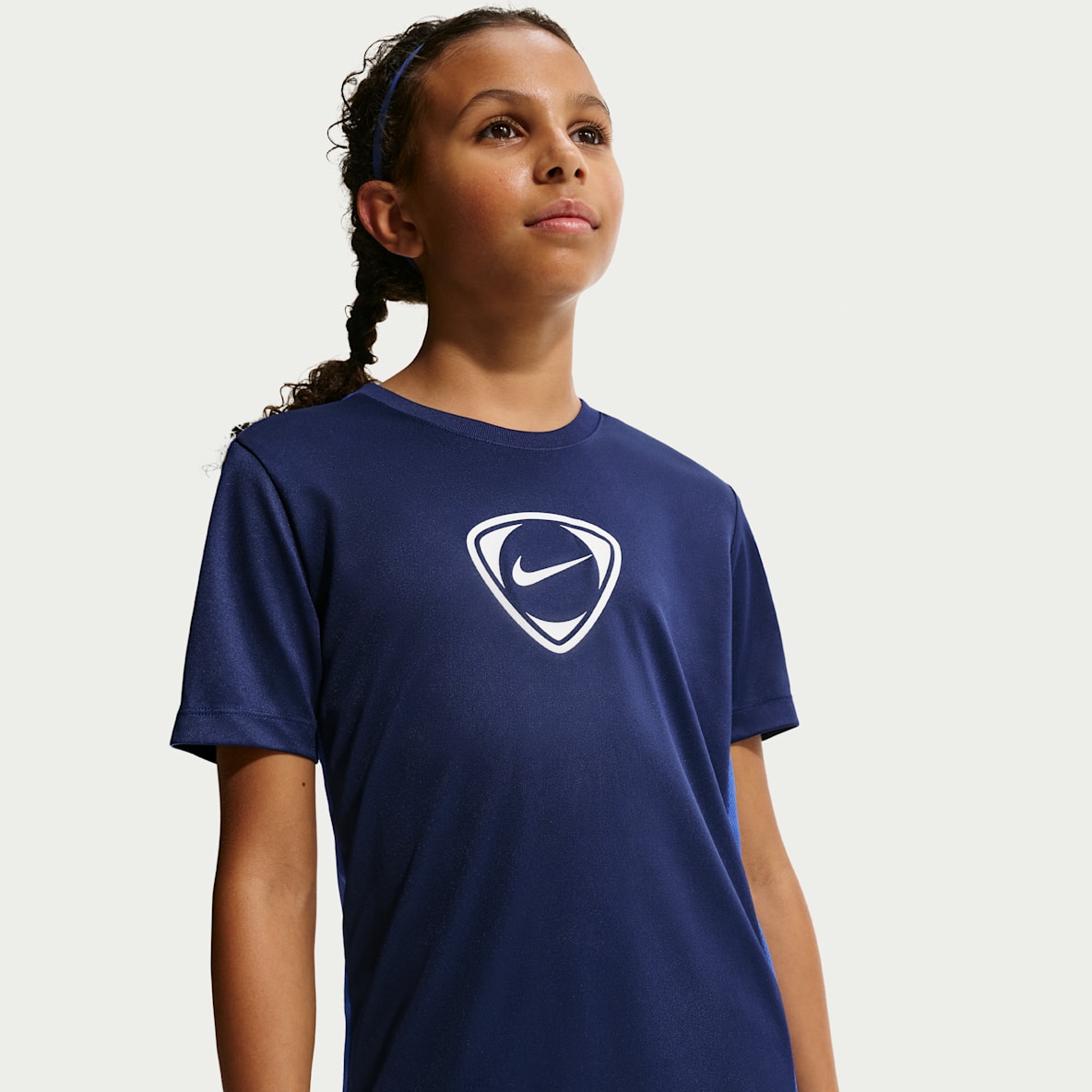 Nike Academy+ Dri-FIT Kurzarm-Fußballoberteil (ältere Kinder)