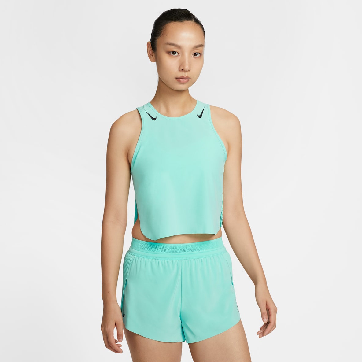 Nike AeroSwift Nike AeroSwift 女款 Dri-FIT ADV 短版跑步背心上衣