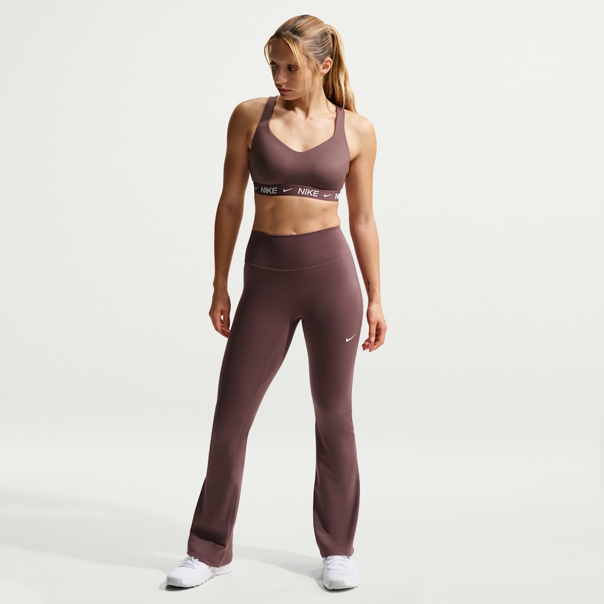 Nike One Leggings de tiro alto acampanados para mujer