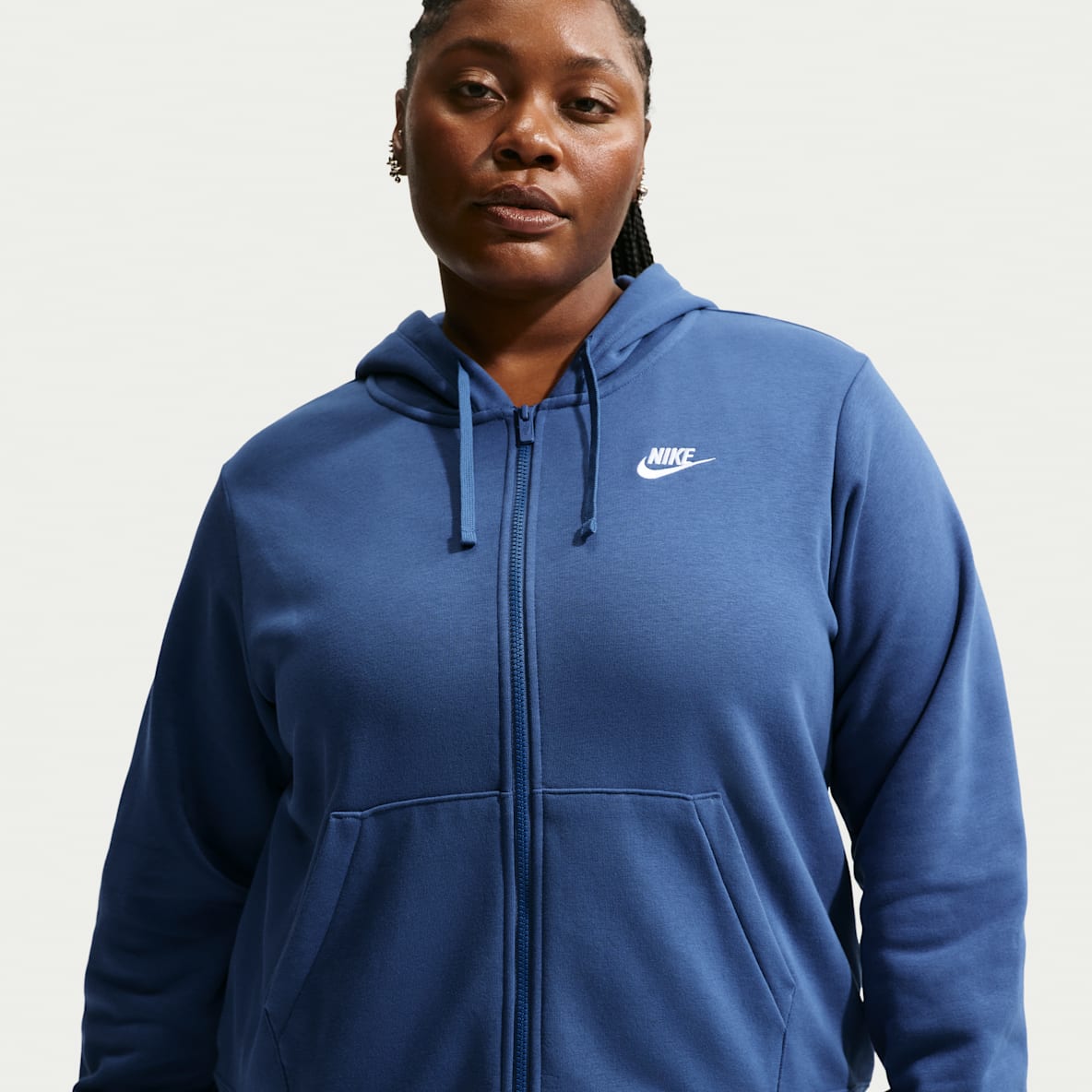 Nike Sportswear Club Fleece Sudadera con gorro de cierre completo para mujer (talla grande)