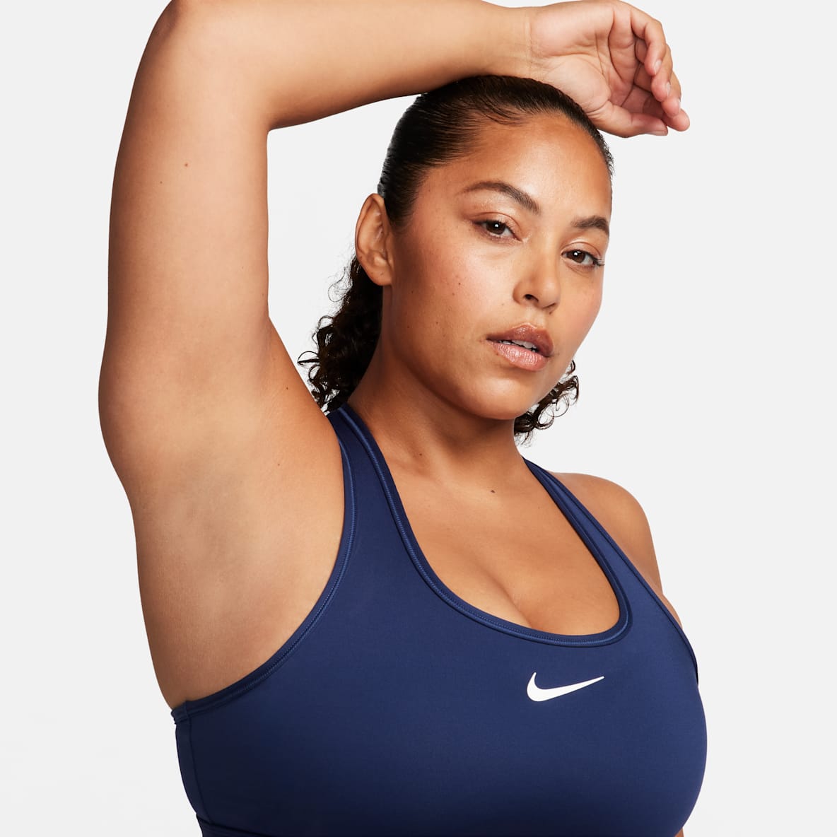 Nike Swoosh se střední oporou Nike Swoosh se střední oporou Dámská sportovní podprsenka s vycpávkami