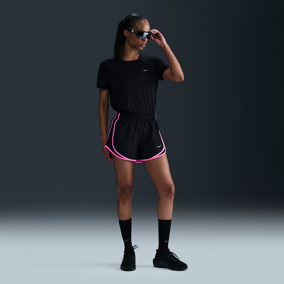 Nike Tempo Shorts de correr Dri-FIT de tiro medio con forro de ropa interior para mujer