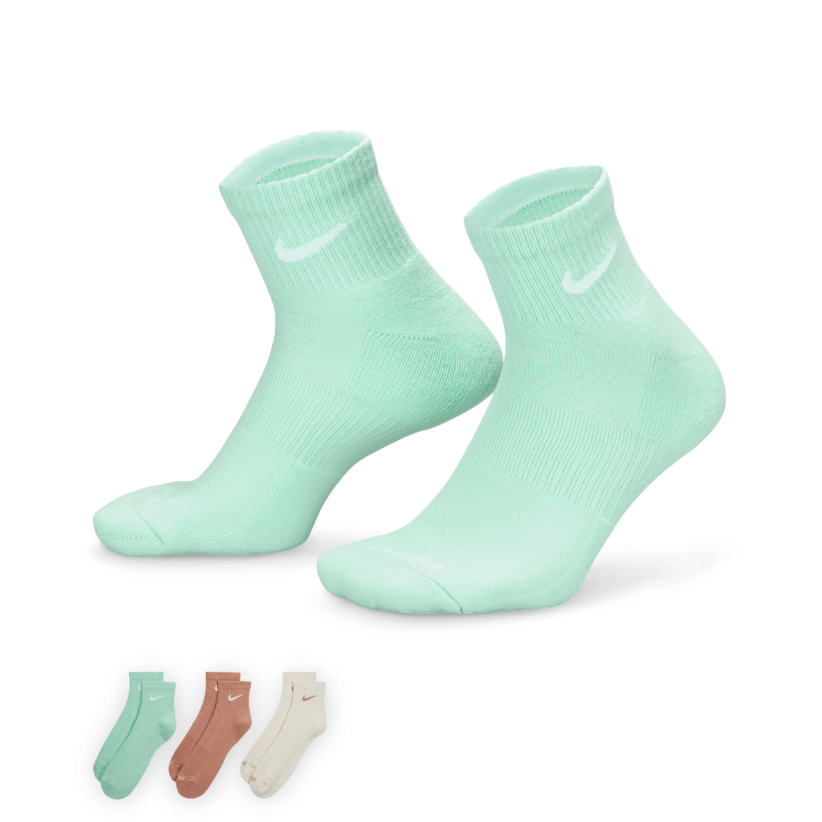 Nike Everyday Plus Cushioned Nike Everyday Plus Cushioned Training Ankle Socks (3 Pairs)