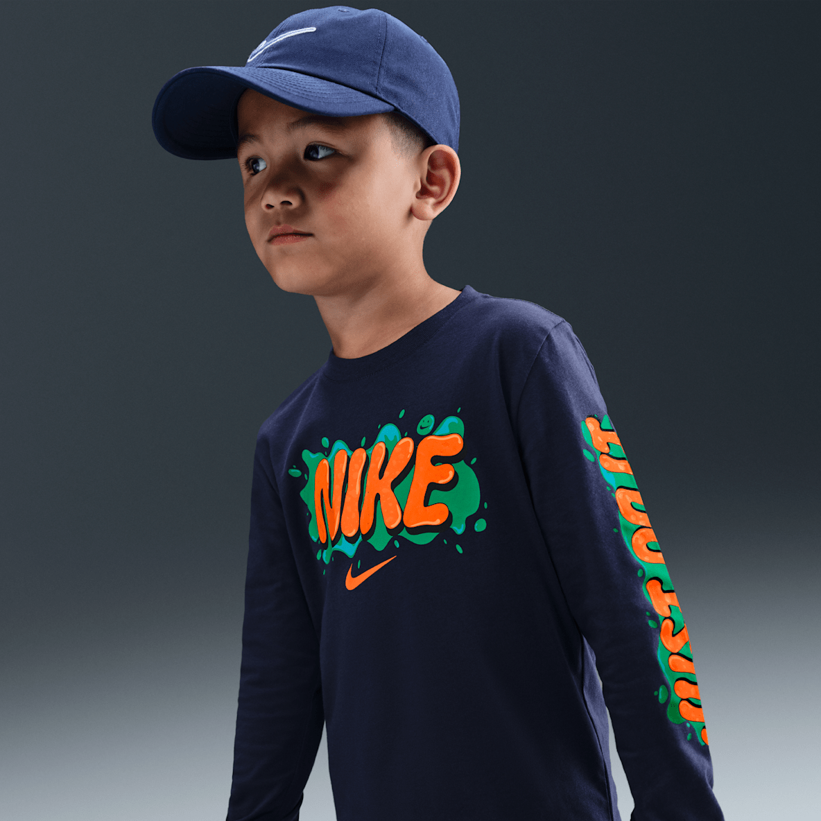 Nike Nike Playera de manga larga Slime para niños talla pequeña