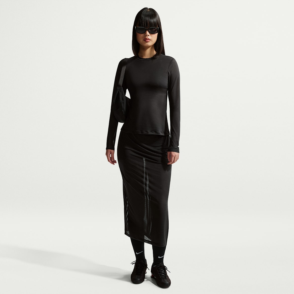 Nike Sportswear Falda slim midi transparente para mujer