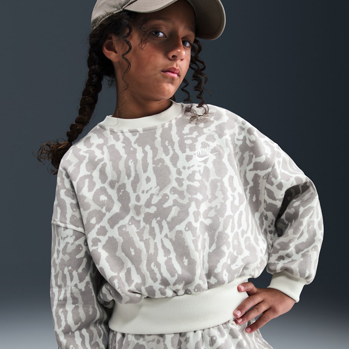 Nike Sportswear Club Fleece Nike Sportswear Club Fleece Big Kids' (Girls') Boxy Printed Crewneck Sweatshirt