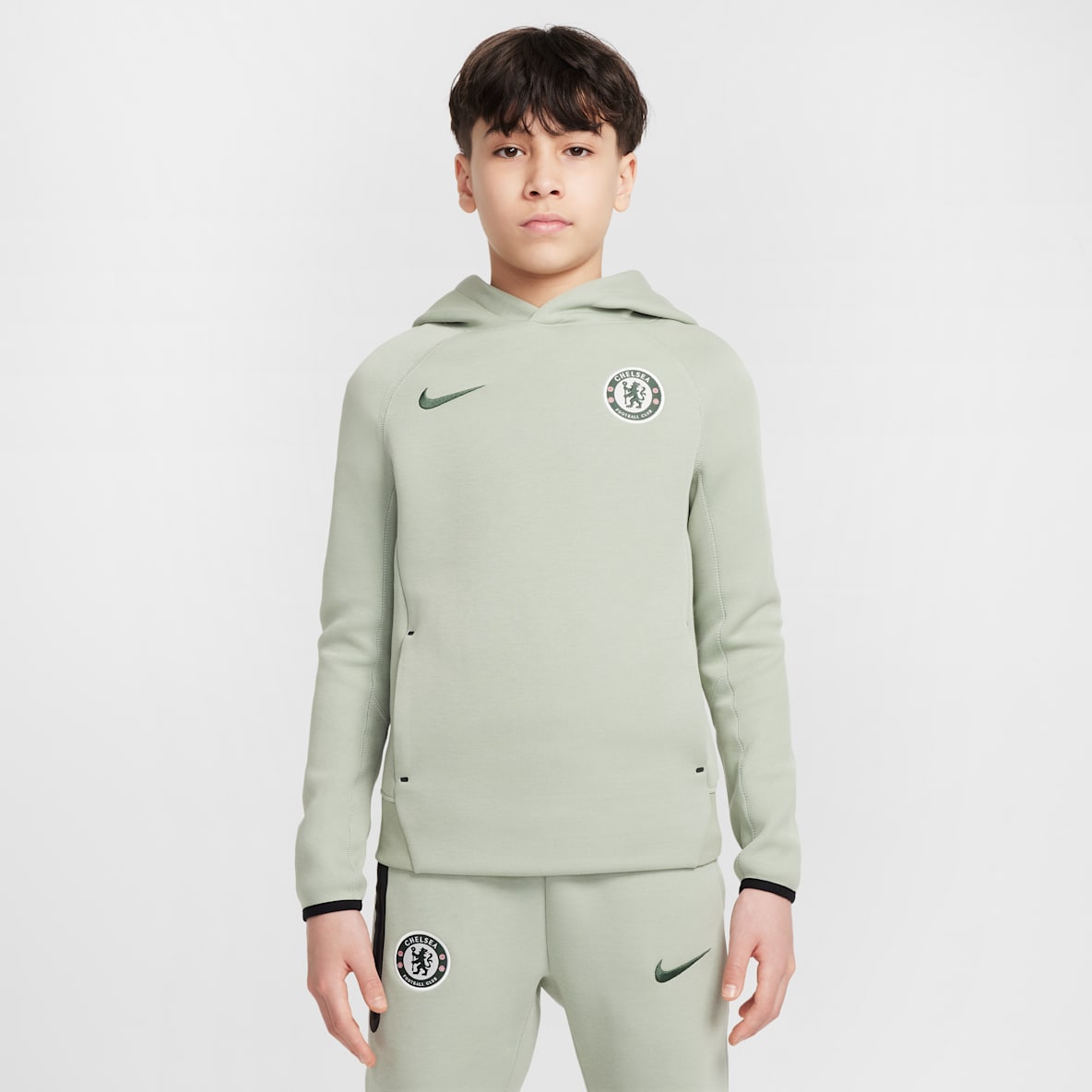 Chelsea FC Tech Chelsea FC Tech Nike Soccer kapucnis polárpulóver nagyobb gyerekeknek (fiúknak)