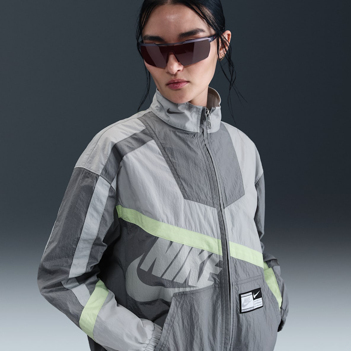 ナイキ スポーツウェア ウィメンズ オーバーサイズド ウーブン ジャケット