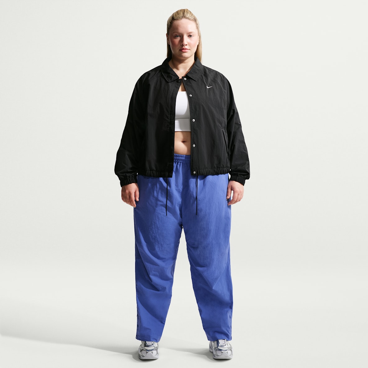 Nike Sportswear Women's Oversized High-Waisted Woven Pants (Plus Size)