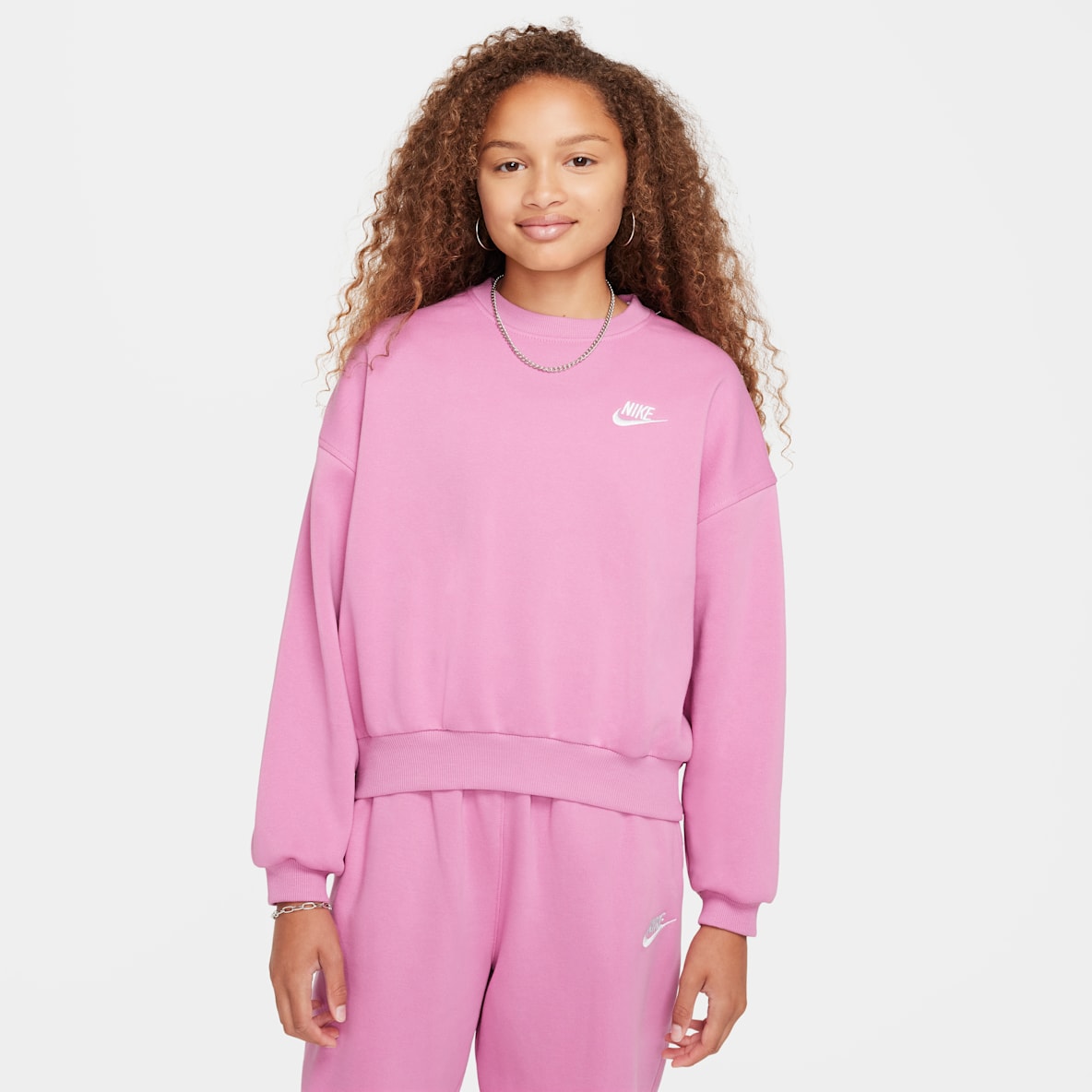 Nike Sportswear Club Fleece Nike Sportswear Club Fleece Girls' Boxy Crew-Neck Sweatshirt