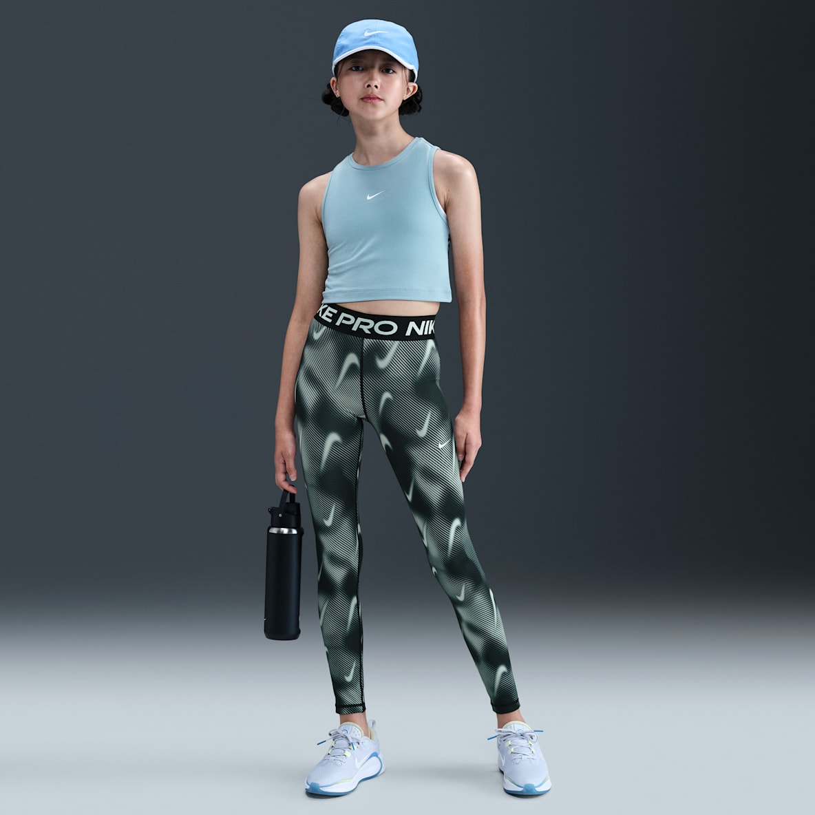Nike Pro Nike Pro Older Kids' (Girls') Mid-Rise Leggings
