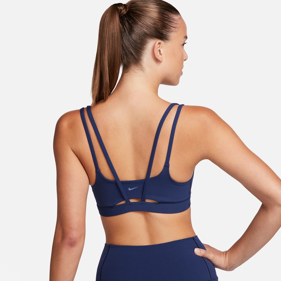 Nike Zenvy Strappy Nike Zenvy Strappy Gepolsterter Sport-BH mit leichtem Halt