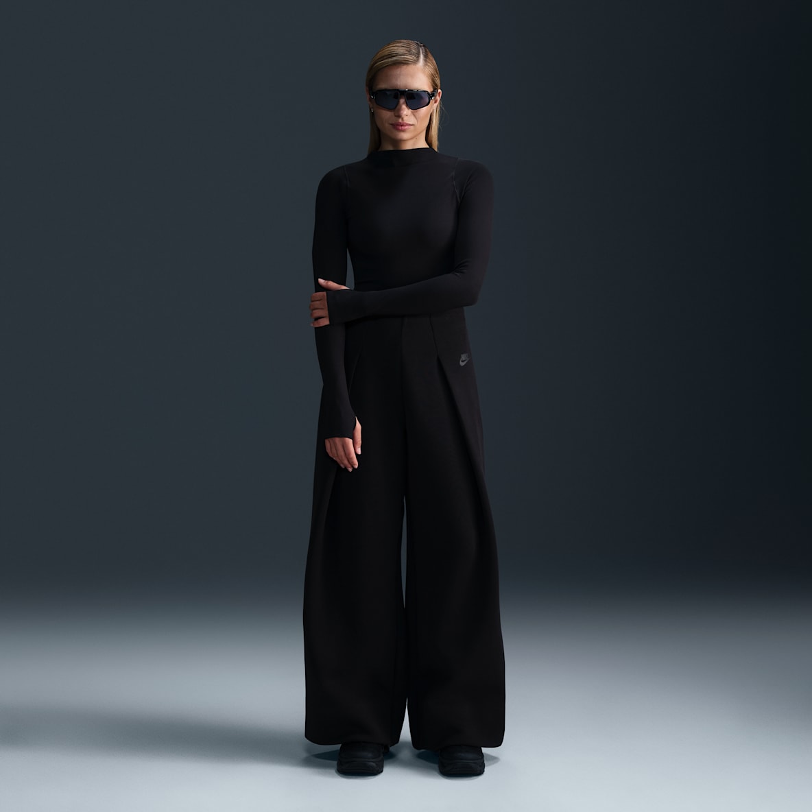 Nike Sportswear Tech Fleece Nike Sportswear Tech Fleece Women's High-Waisted Pleated Pants