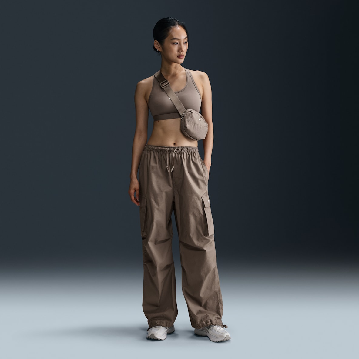 Nike Sportswear Women's Mid-Rise Oversized Cargo Trousers