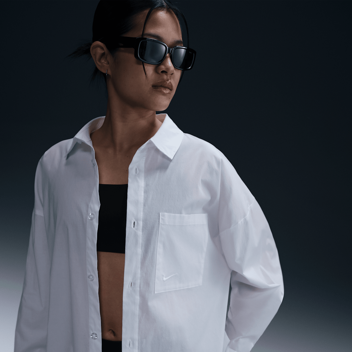 Nike Sportswear Chill Poplin Nike Sportswear Chill Poplin Women's Loose Long-Sleeve Button-Up Top