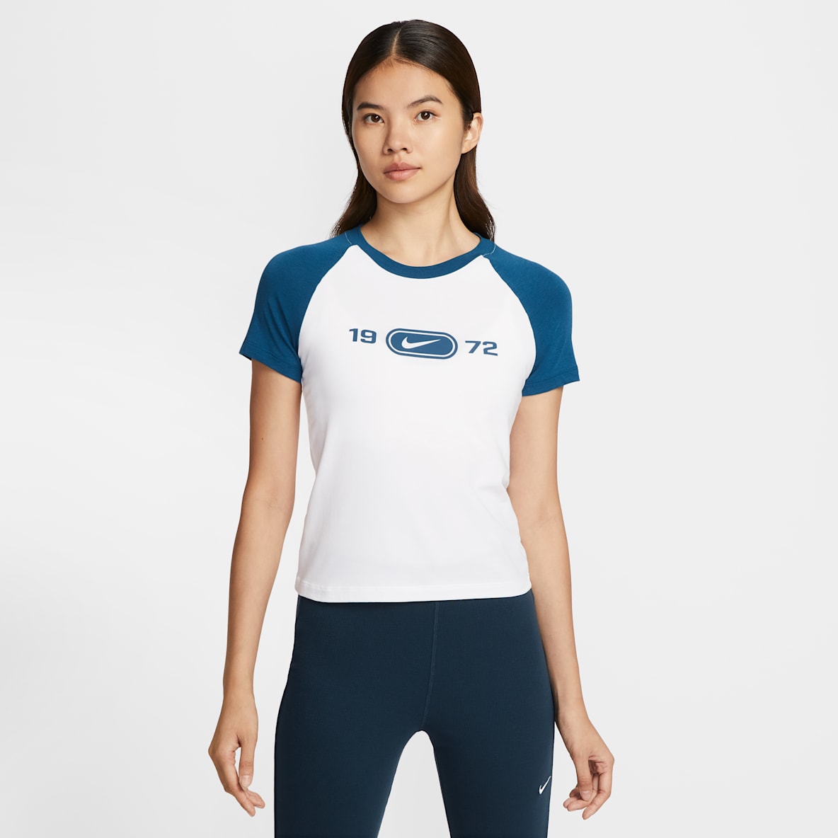 Nike Sportswear Chill Knit Women's Slim Graphic T-Shirt