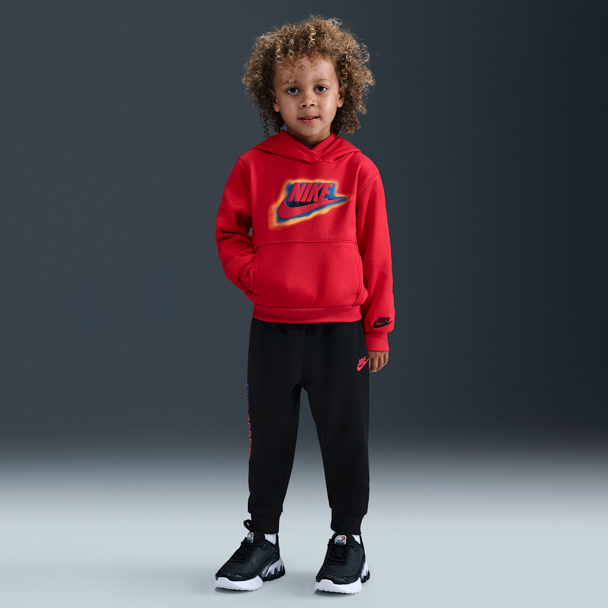 Nike Glow With Me Nike Glow With Me Conjunto de 2 piezas de sudadera con gorro de tejido Fleece ligero infantil