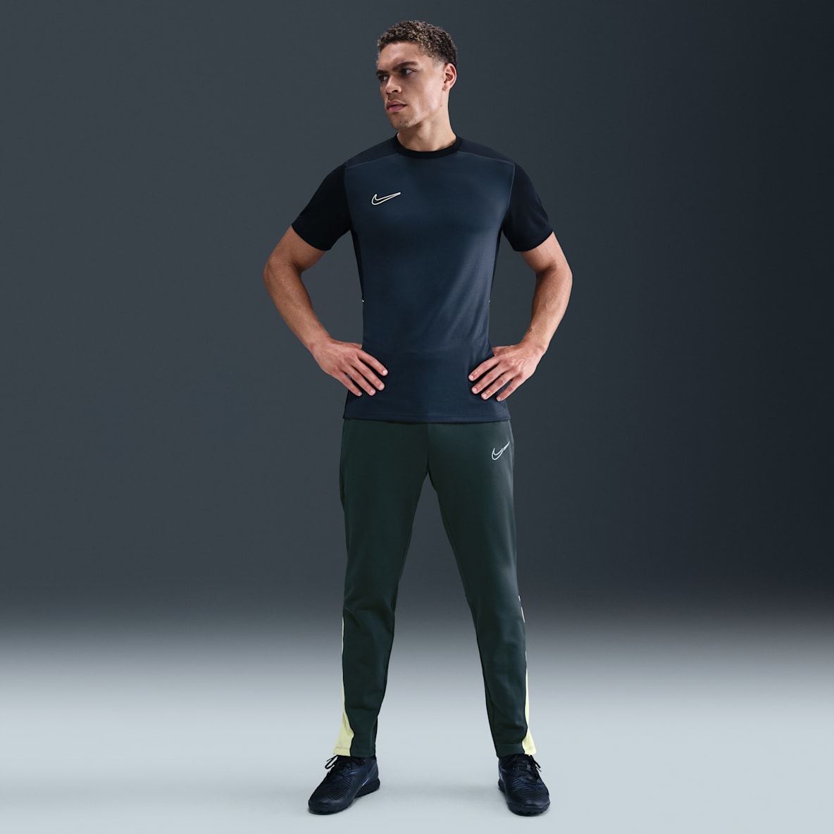 Nike Academy Winter Warrior Nike Academy Winter Warrior Therma-FIT fotballbukse til herre