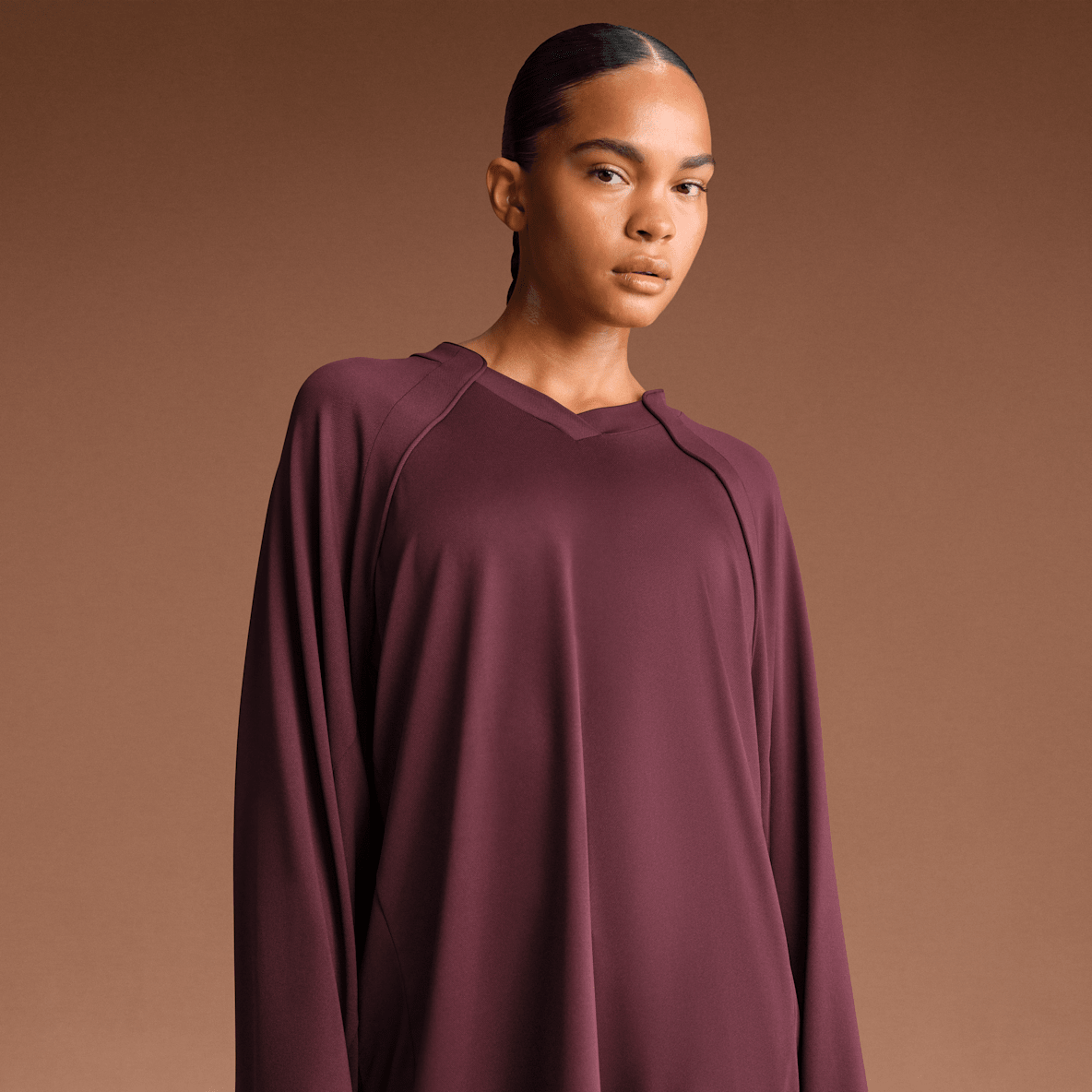 NikeSKIMS Airy NikeSKIMS Airy Women's Oversized V-Neck Long-Sleeve Top