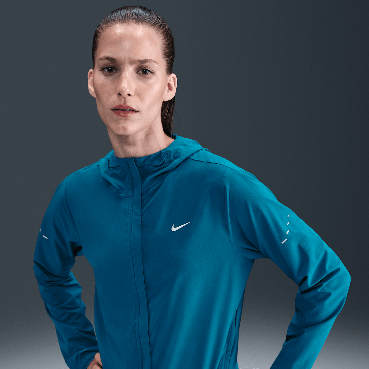 Nike Swift Nike Swift Verstaubare Repel-Laufjacke (Damen)