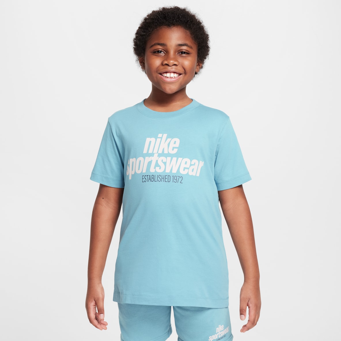 Nike Sportswear Nike Sportswear Older Kids' T-Shirt