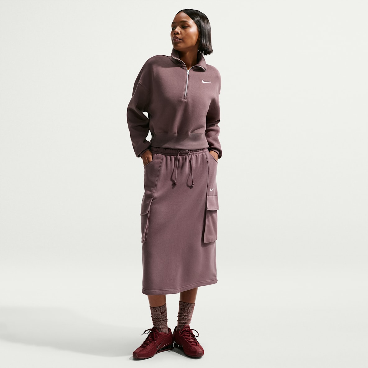 Nike Sportswear Phoenix Fleece Falda midi cargo para mujer