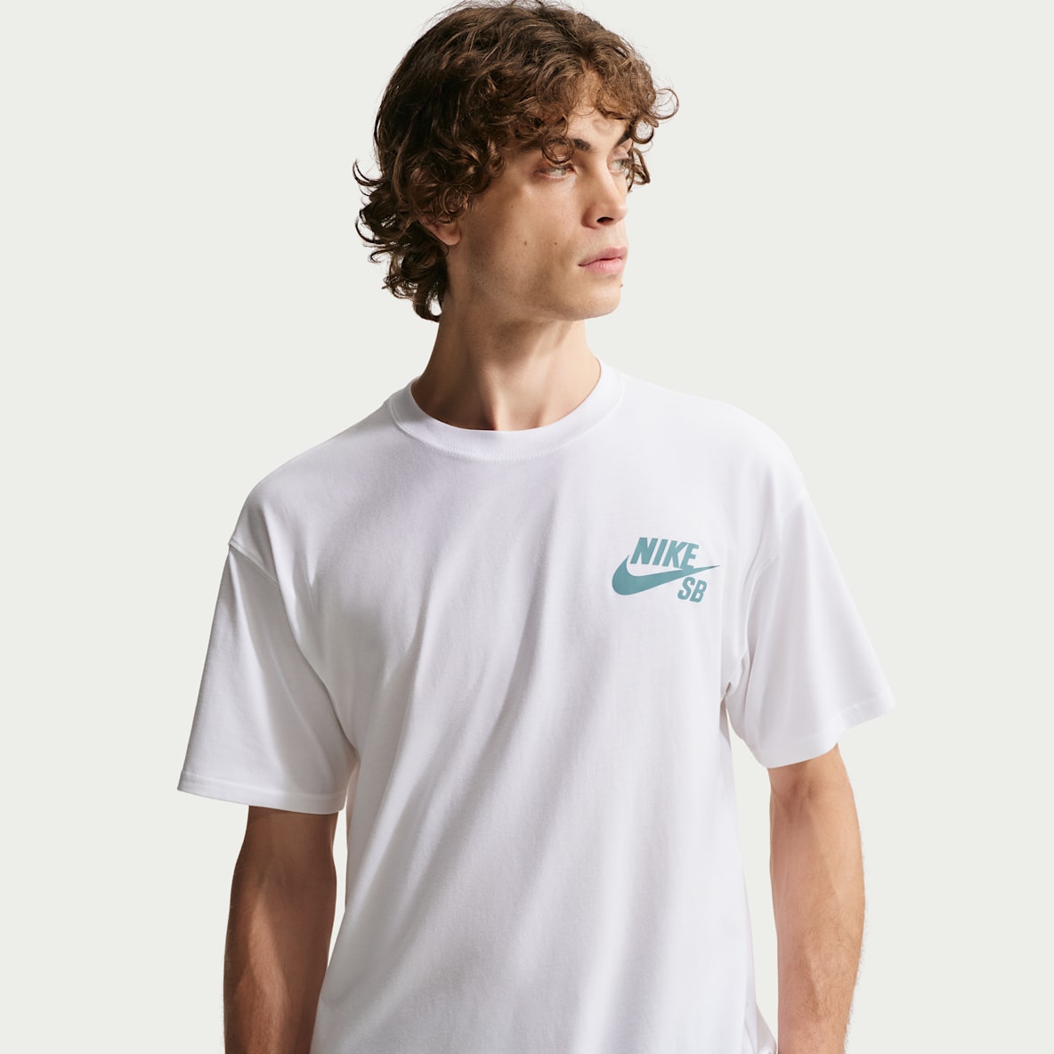 Nike SB Playera de skateboarding con logotipo