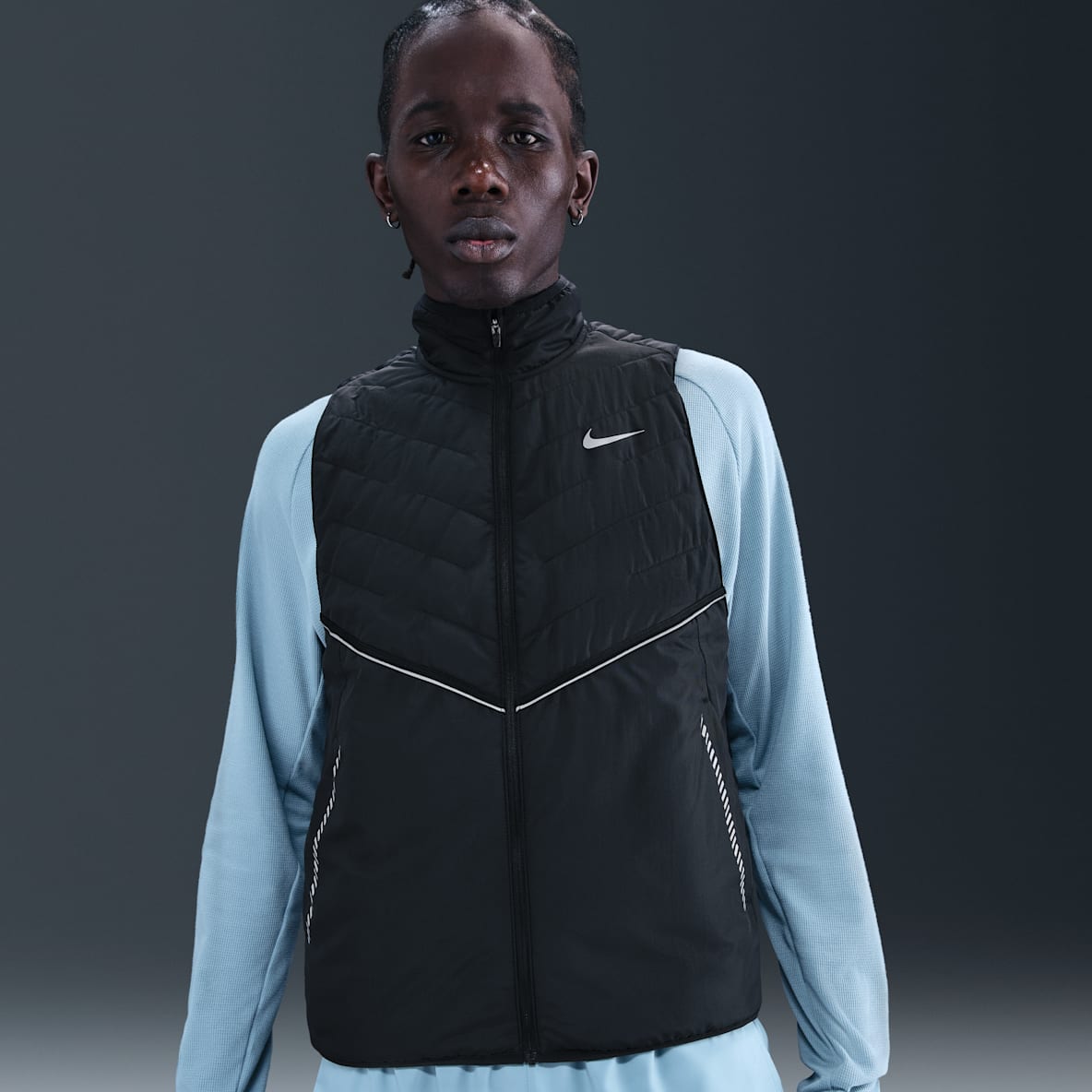 Nike Nike Therma-FIT Repel hardloopbodywarmer met reflecterende accenten voor heren