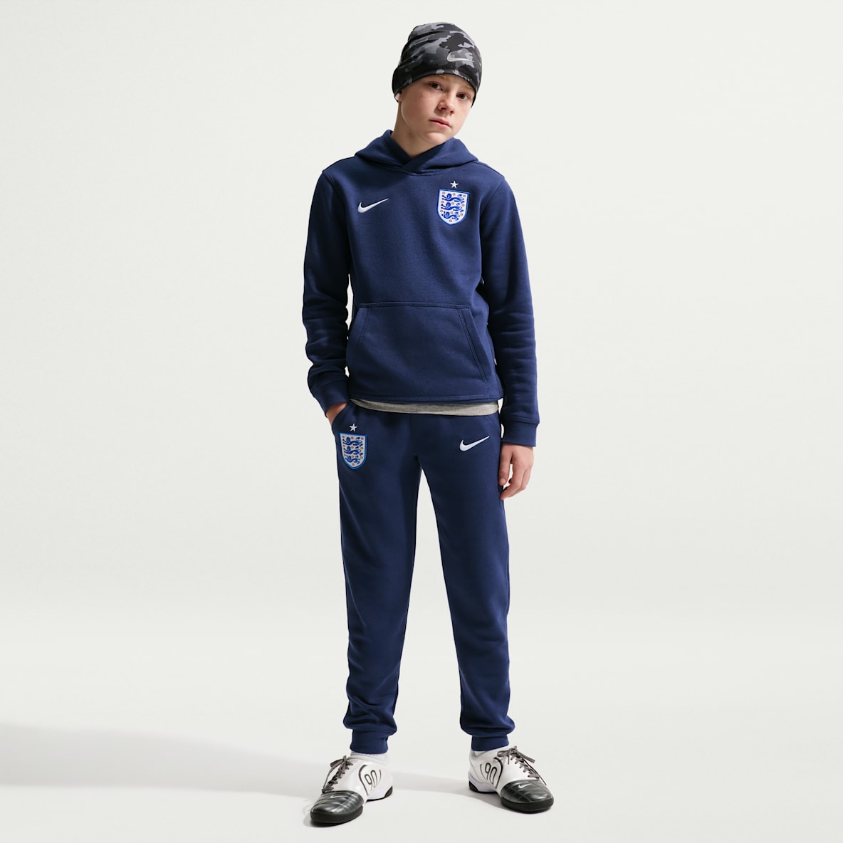 England Club Fleece Joggers de fútbol Nike para niños talla grande