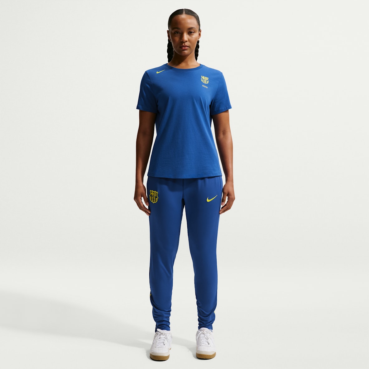 FC Barcelona Strike Dördüncü Nike Dri-FIT Örgü Kadın Futbol Eşofman Altı