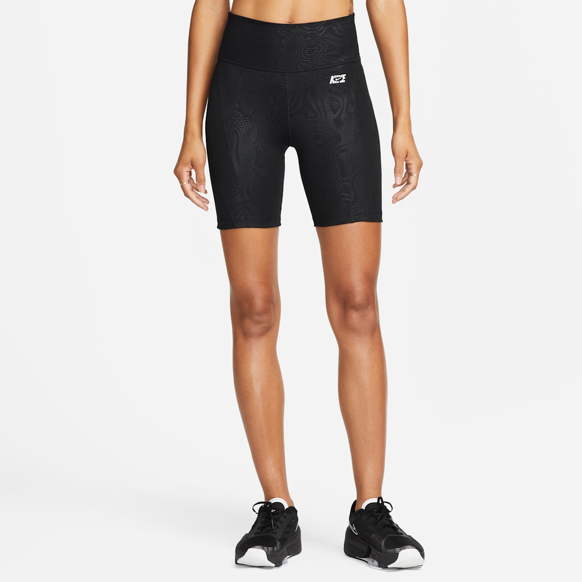 Nike One Icon Clash 女款高腰 18 公分自行車短褲